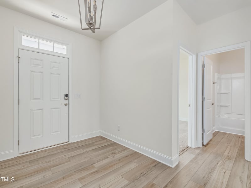 504 Winding Creek Dr, Lillington, NC 27546