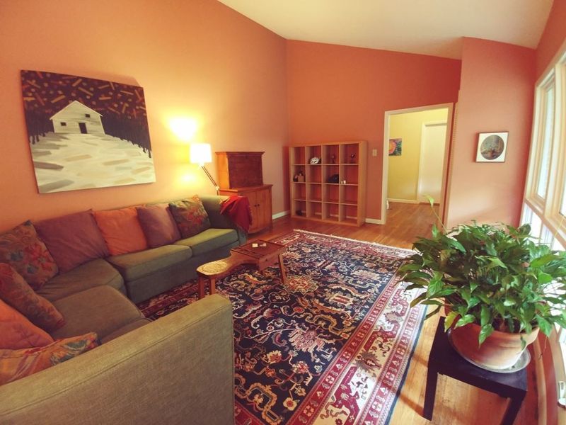 504 Yorktown Dr, Chapel Hill, NC 27516