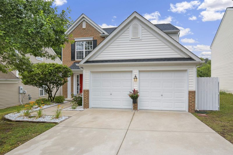 5044 Babbling Brook Dr, Raleigh, NC 27610