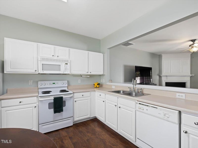 5044 Brooke Lauren Ln, Raleigh, NC 27616