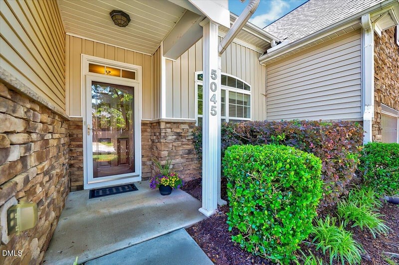 5045 Homeplace Dr, Apex, NC 27539