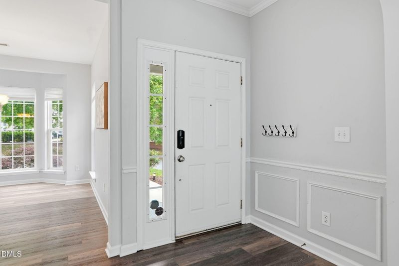 5049 Delta Lake Dr, Raleigh, NC 27612