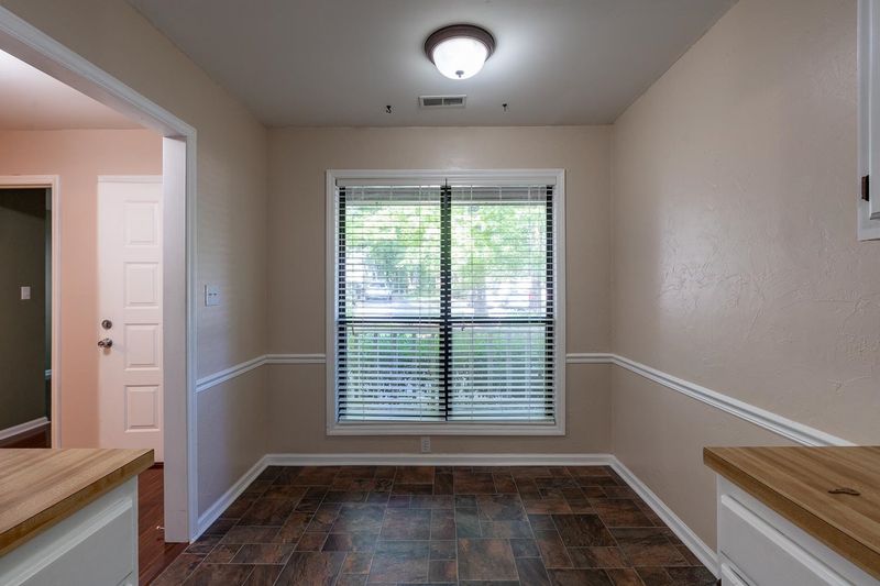505 Applecross Dr, Cary, NC 27511