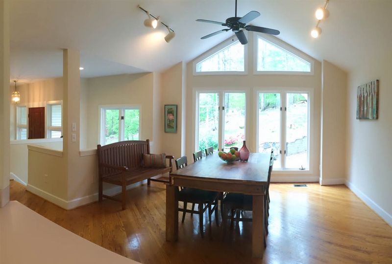 505 Booth Rd, Chapel Hill, NC 27516