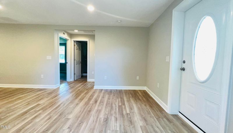 505 E Canary St, Dunn, NC 28334