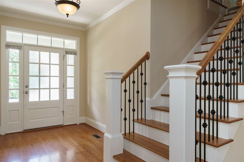 505 Chandler Grant Dr, Cary, NC 27519