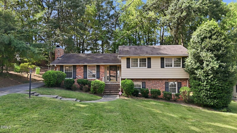 505 Currituck Dr, Raleigh, NC 27609