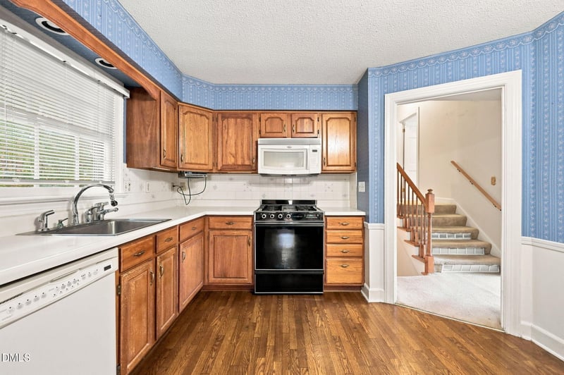 505 Currituck Dr, Raleigh, NC 27609