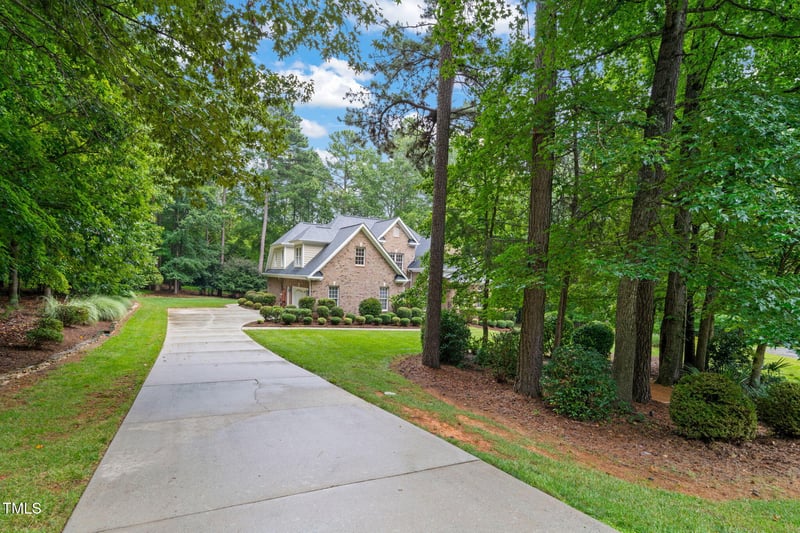 505 Deerhaven Ct, Hillsborough, NC 27278