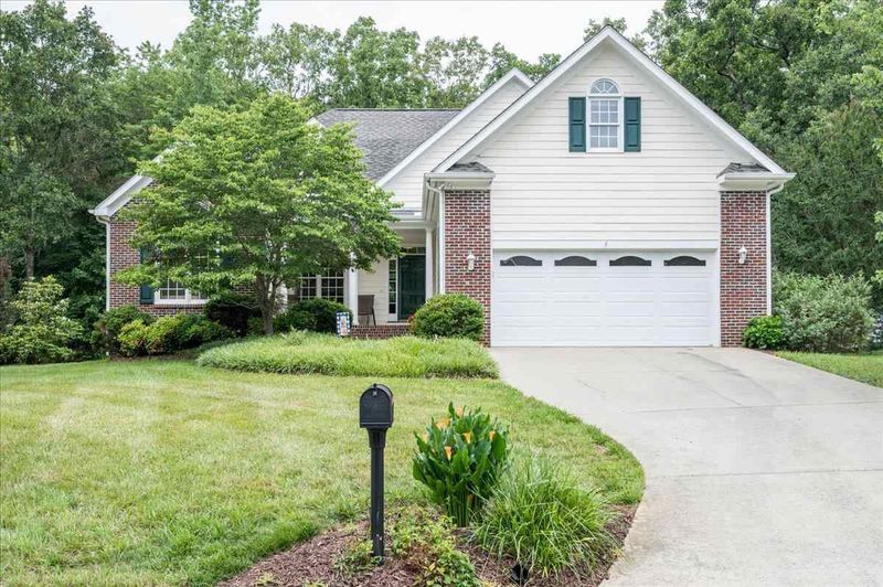 505 Everglades Dr, Mebane, NC 27302