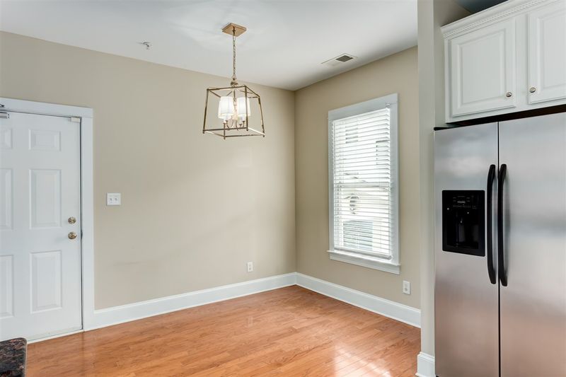505 Florence St #202, Raleigh, NC 27613
