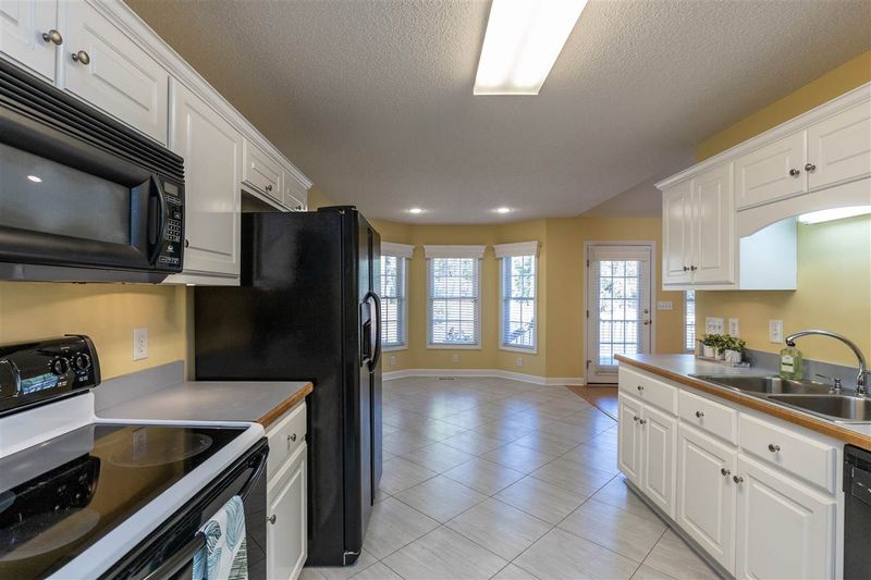 505 N Franklin Dr, Sanford, NC 27330
