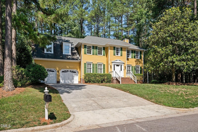 505 Heathridge Ln, Cary, NC 27513