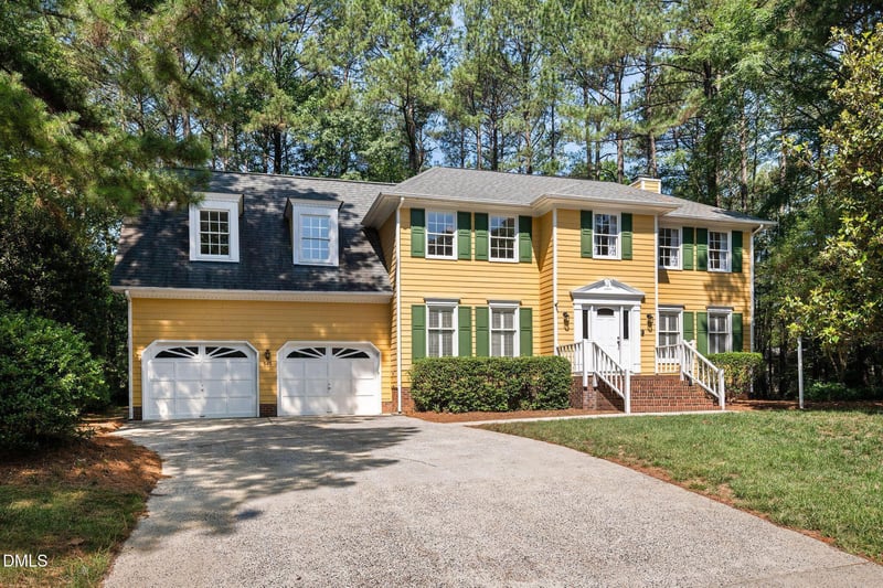 505 Heathridge Ln, Cary, NC 27513