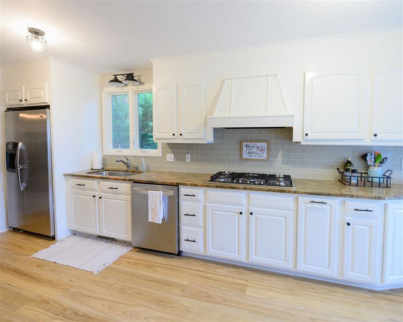 505 W Holding Ave, Wake Forest, NC 27587