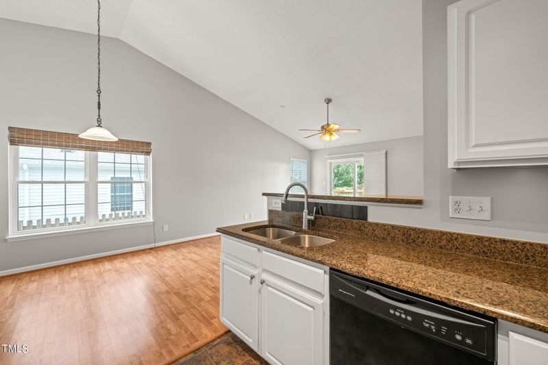 505 Homestead Park Dr, Apex, NC 27502
