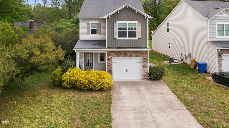 505 Hunters Ridge Dr, Fuquay Varina, NC 27526