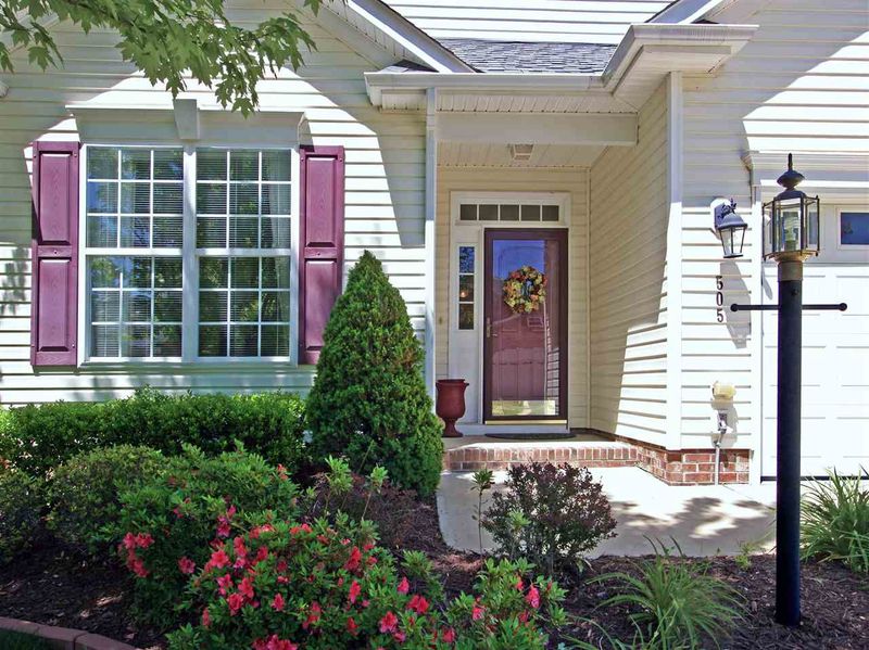 505 Quaker Dell Ln, Cary, NC 27519