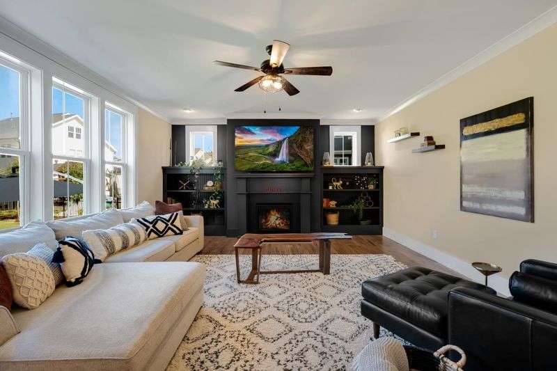 505 Quaker Meadows Ct, Holly Springs, NC 27540