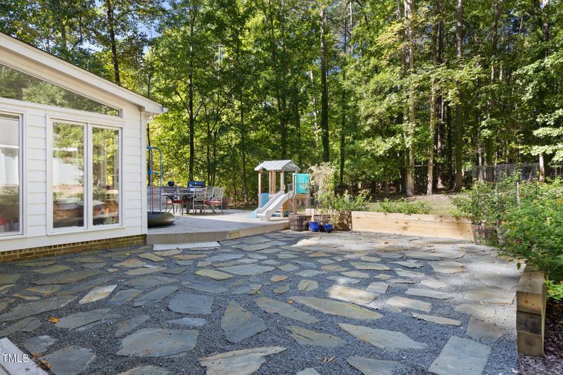 505 Red Bud Rd, Chapel Hill, NC 27517