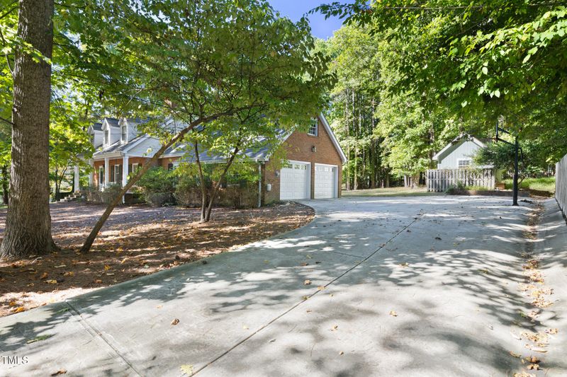 505 Red Bud Rd, Chapel Hill, NC 27517