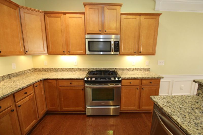 505 Spinnaker Ct, Cary, NC 27519