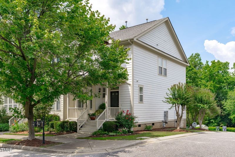 505 Village Loop Dr, Apex, NC 27502