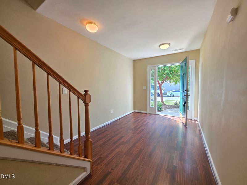 5051 Neuse Commons Ln, Raleigh, NC 27616