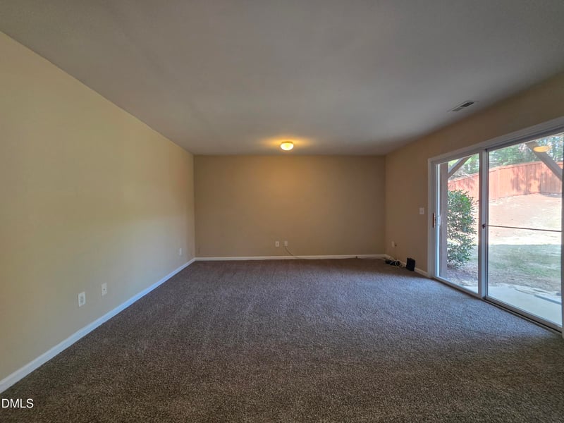 5051 Neuse Commons Ln, Raleigh, NC 27616