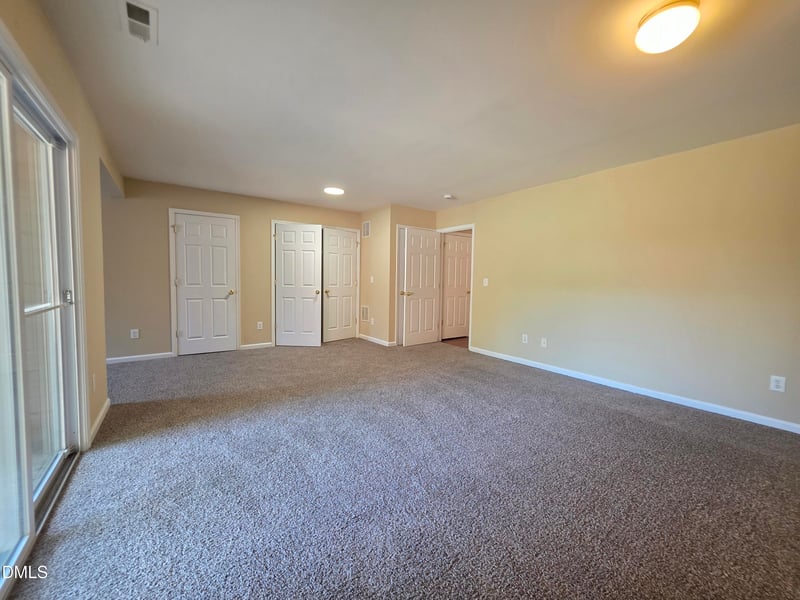 5051 Neuse Commons Ln, Raleigh, NC 27616