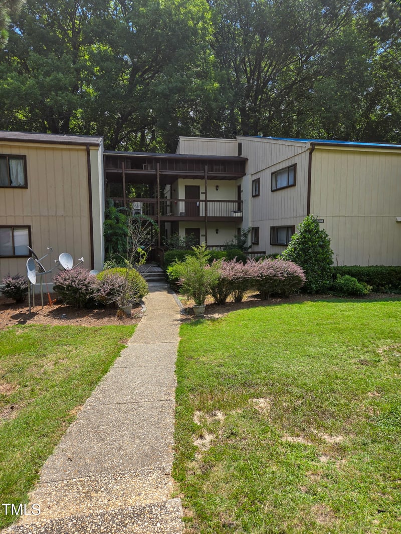 5052 Flint Ridge Pl, Raleigh, NC 27609