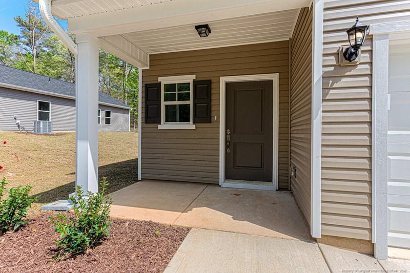 5054 Tyndall Dr, Sanford, NC 27330