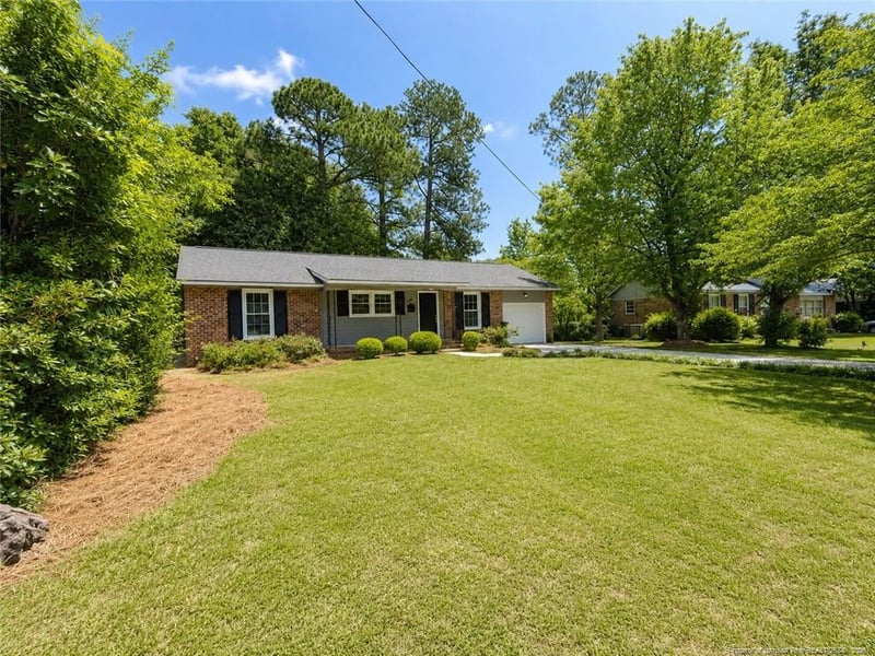 5056 Hampshire Dr, Fayetteville, NC 28311