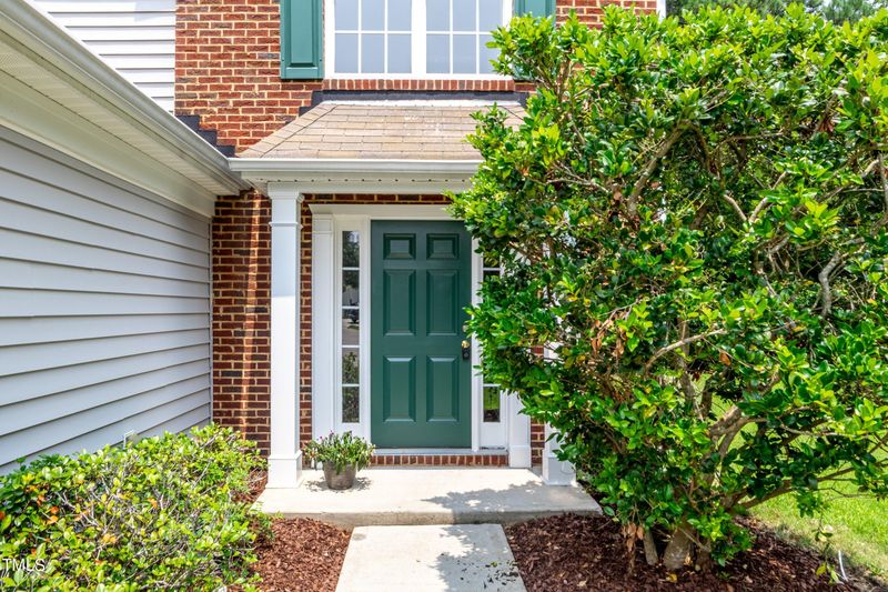 5057 Babbling Brook Dr, Raleigh, NC 27610