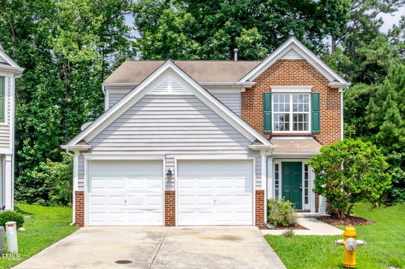 5057 Babbling Brook Dr, Raleigh, NC 27610