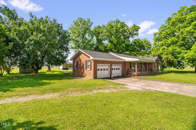 5058 Wayne Memorial Dr, Goldsboro, NC 27534