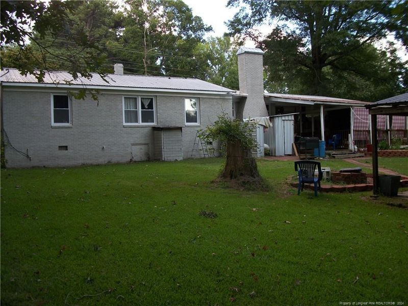 506 S 7th St, Sanford, NC 27330