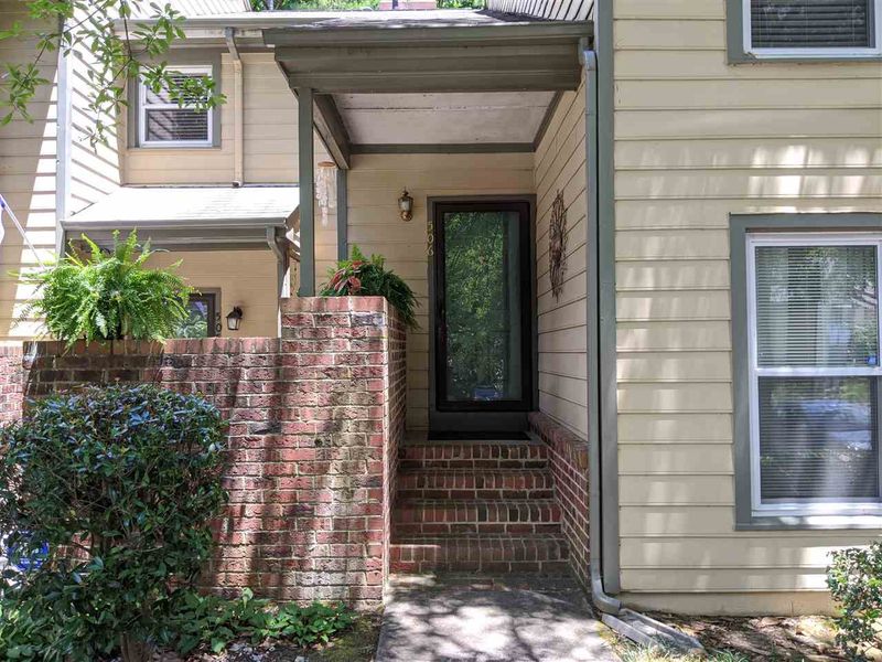 506 Broad Leaf Cir #506, Raleigh, NC 27613