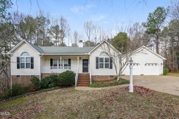 506 Crenshaw Ct, Clayton, NC 27527