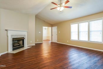 506 Crenshaw Ct, Clayton, NC 27527