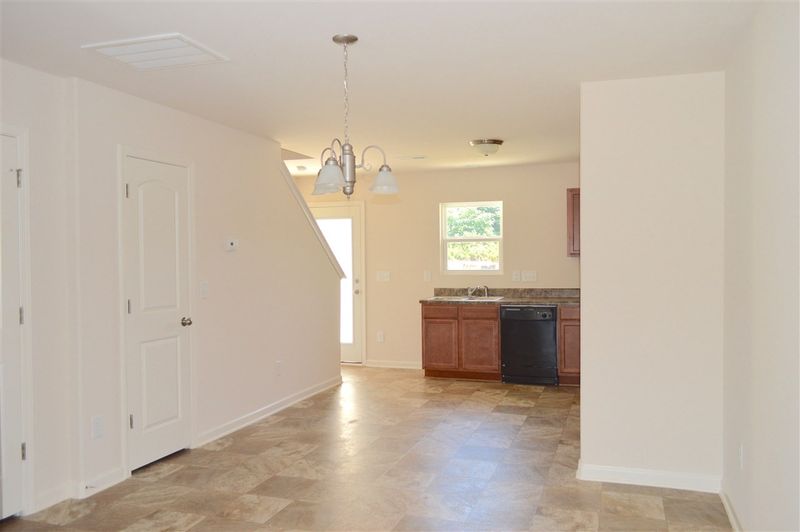 506 Directive Dr, Hope Mills, NC 28314