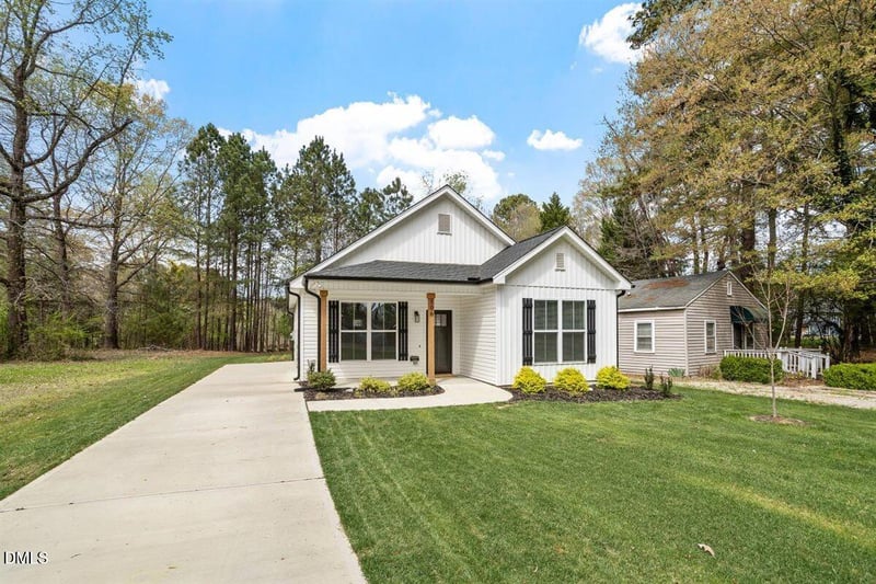 506 Dogwood Rd, Holly Springs, NC 27540
