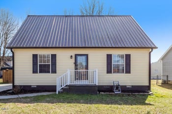 506 Gilbreath St, Graham, NC 27253