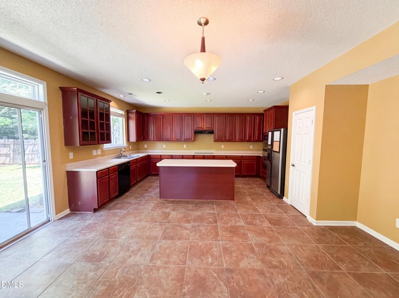 506 Hillview Dr, Durham, NC 27703