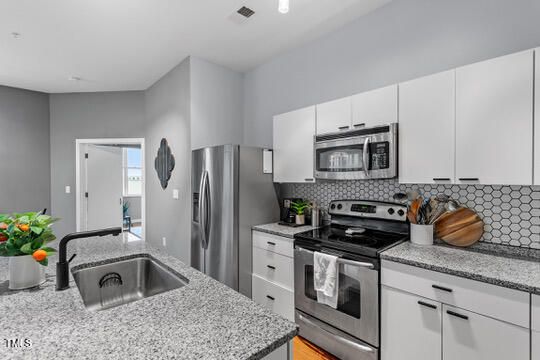 506 N Mangum St #303, Durham, NC 27701