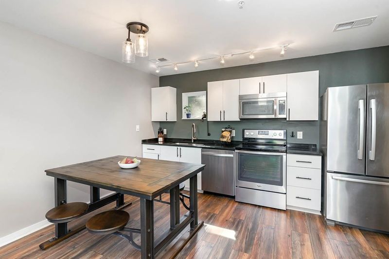 506 N Mangum St #403, Durham, NC 27701