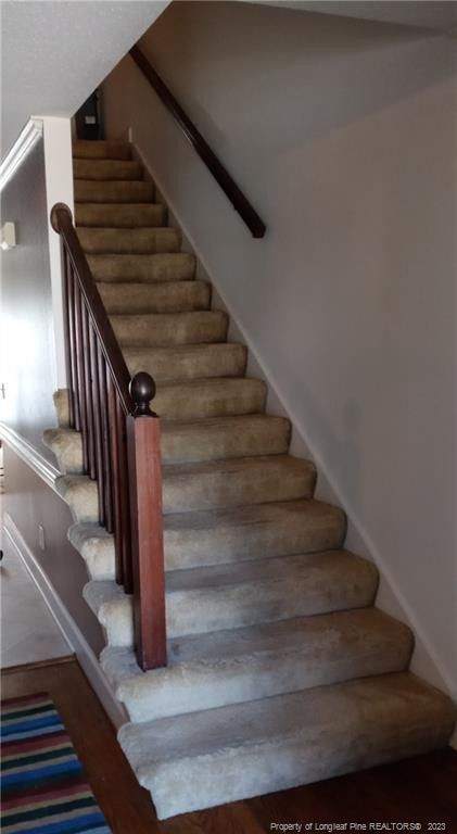 506 Olde Towne Dr, Sanford, NC 27330