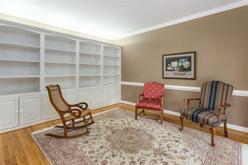 506 Robinson Dr, Wake Forest, NC 27587