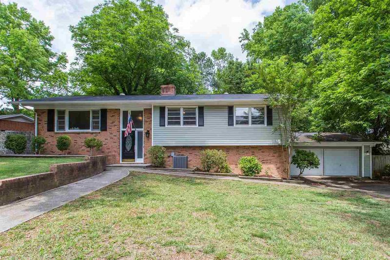 506 Roxanne Dr, Raleigh, NC 27603