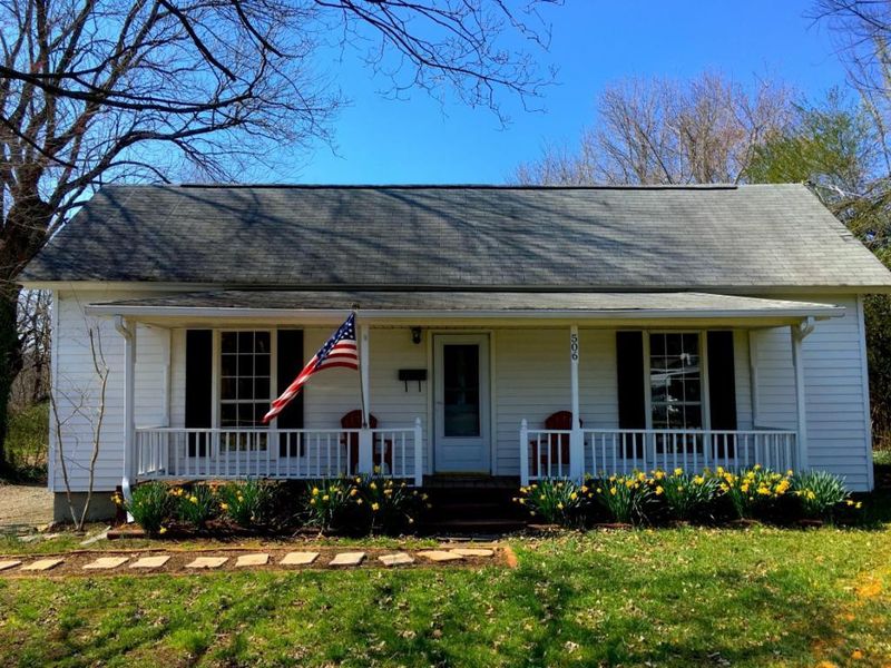 506 S Third St, Mebane, NC 27302